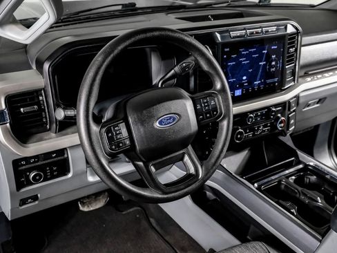 Used 2024 Ford F250 XLT w/ Black Appearance Package AWD/4WD image 16