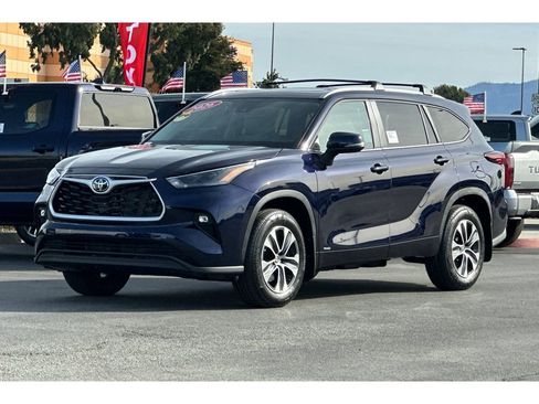 New 2026 Toyota Highlander XLE image 8