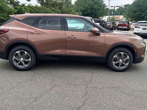 Used 2023 Chevrolet Blazer LT AWD/4WD image 5
