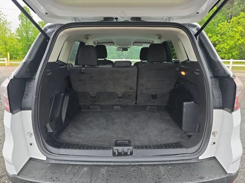 Used 2018 Ford Escape SE FWD image 40