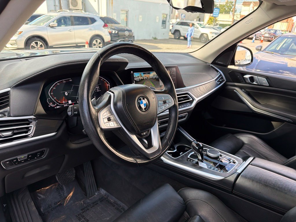 Used 2022 BMW X7 xDrive40i w/ Premium Package AWD/4WD image 33