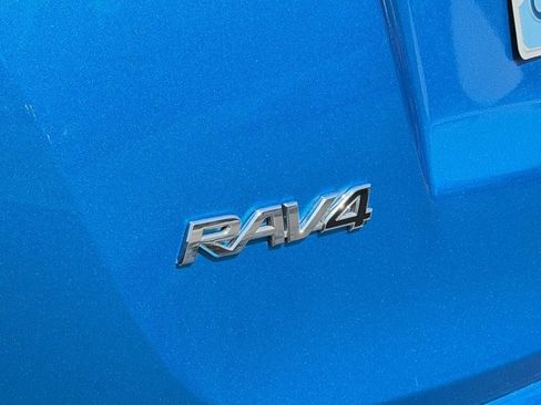 Used 2018 Toyota RAV4 Limited AWD/4WD image 35