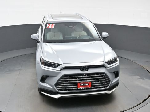 Used 2025 Toyota Grand Highlander AWD Hybrid image 38