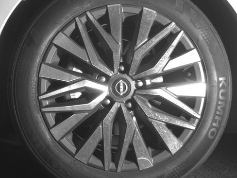 Used 2025 Nissan Altima 2.5 SV FWD image 12