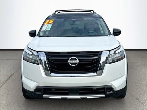 Certified 2025 Nissan Pathfinder Platinum w/ Cargo Package FWD image 2