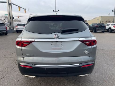 Used 2023 Buick Enclave Essence w/ Sport Touring Edition image 8