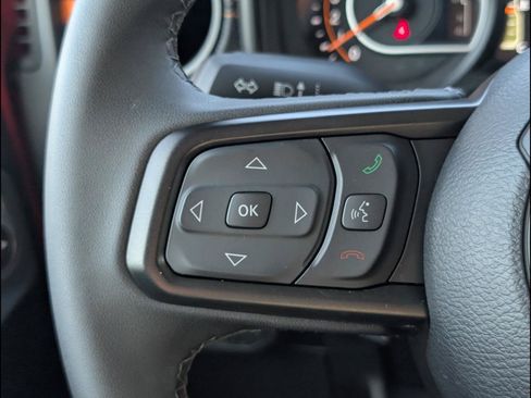 Used 2026 Jeep Gladiator Mojave AWD/4WD image 15