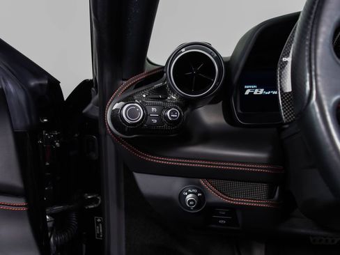 Certified 2022 Ferrari F8 Tributo image 37