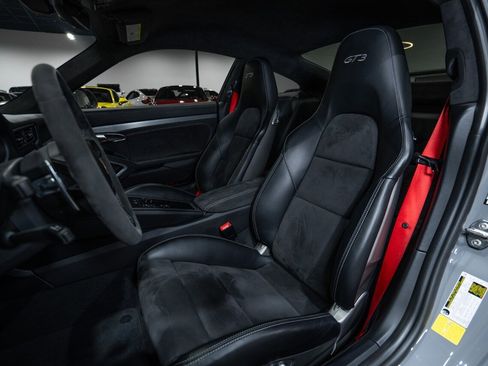 Used 2018 Porsche 911 GT3 image 20