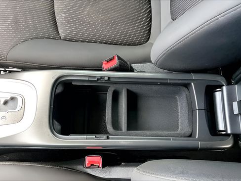 Used 2017 Dodge Journey SE w/ Flexible Seating Group FWD image 23