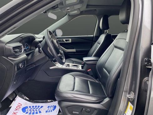 Certified 2023 Ford Explorer XLT w/ Equipment Group 202A image 4