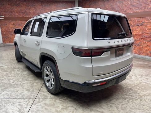 Used 2022 Jeep Wagoneer Series II image 3