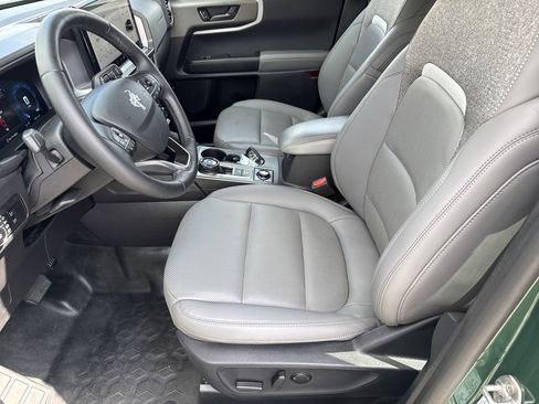 Used 2025 Ford Bronco Sport Badlands image 9