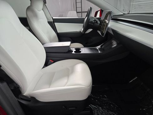 Used 2022 Tesla Model Y Performance AWD/4WD image 3