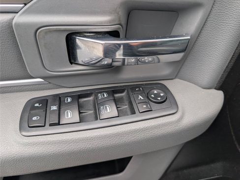 Used 2019 RAM 1500 Big Horn AWD/4WD image 18