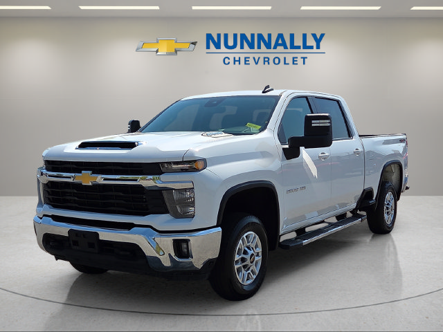 Used 2025 Chevrolet Silverado 2500 LT w/ Convenience Package AWD/4WD image 1