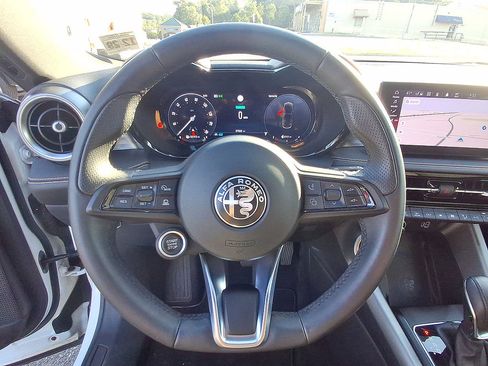 Used 2024 Alfa Romeo Tonale Ti AWD/4WD image 22