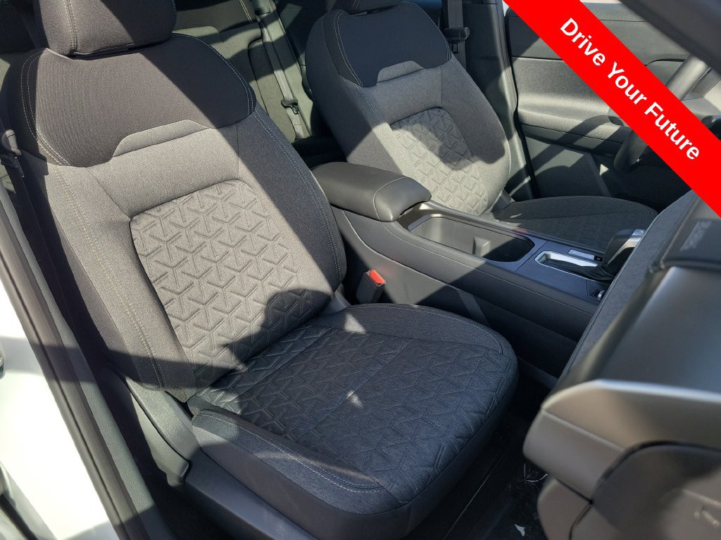 Used 2026 Nissan Kicks SV w/ SV Premium Package FWD image 19