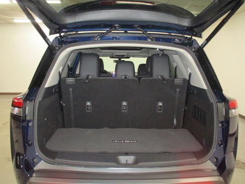 New 2026 Nissan Pathfinder SL w/ SL Premium Package image 11