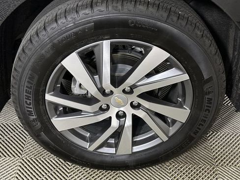 Used 2024 Chevrolet Equinox LT FWD image 34