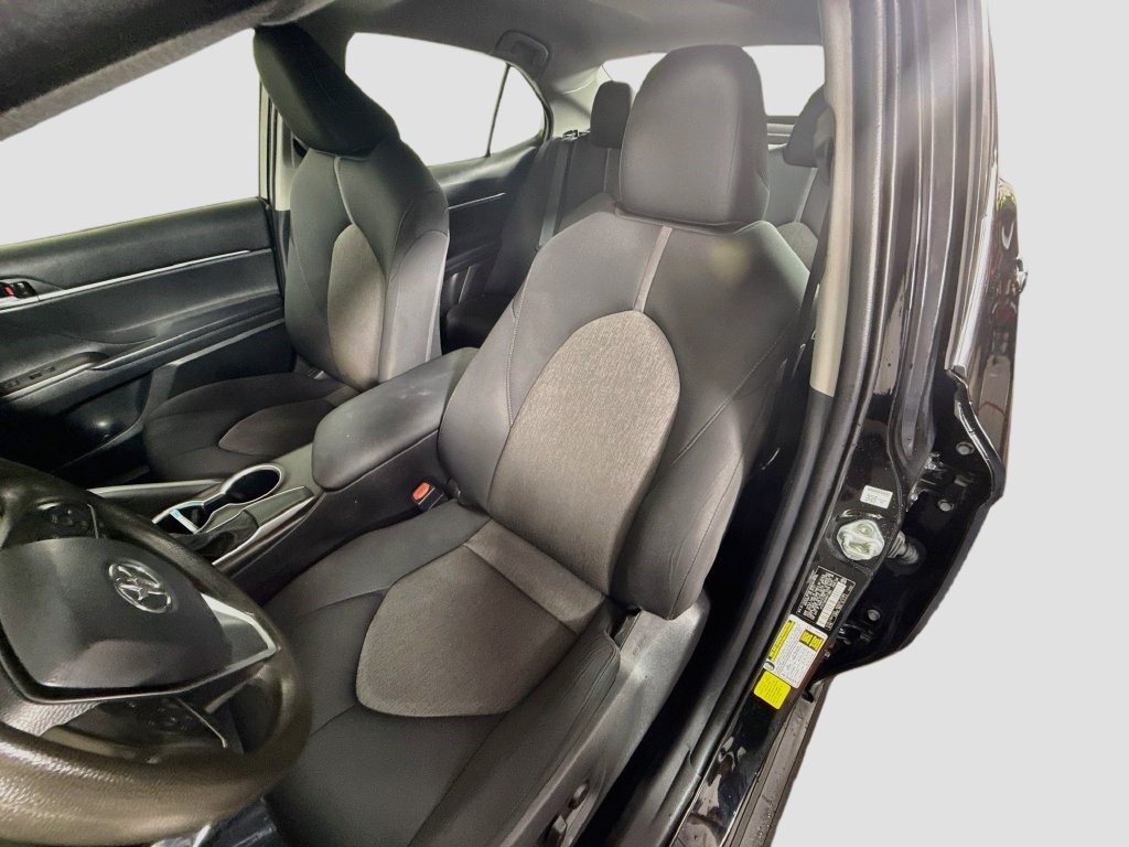 Used 2021 Toyota Camry LE FWD image 20