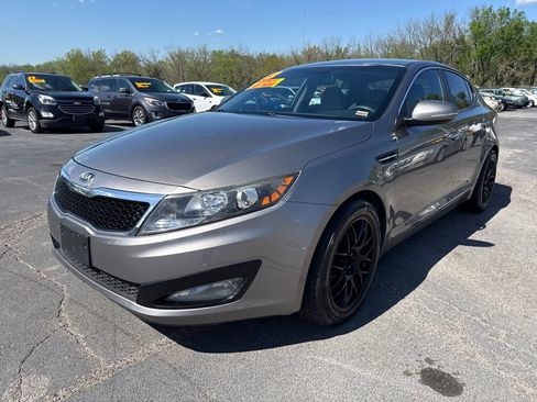 Used 2013 Kia Optima LX w/ Convenience Plus Pkg image 2