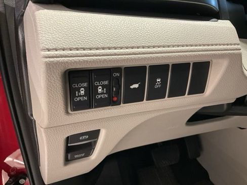 New 2026 Honda Odyssey EX-L image 9