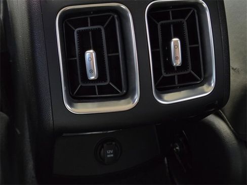 Certified 2025 Kia Sorento EX image 15