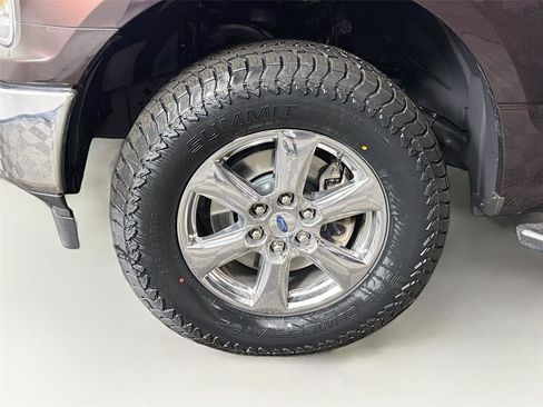 Used 2019 Ford F150 XLT w/ Equipment Group 302A Luxury AWD/4WD image 31