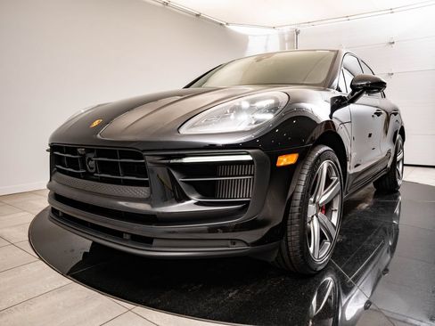 Certified 2023 Porsche Macan S AWD/4WD image 20