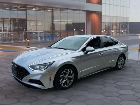 Used 2021 Hyundai Sonata SEL FWD image 3