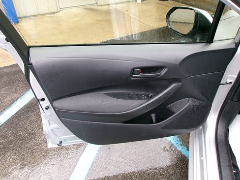 Used 2024 Toyota Corolla LE image 13