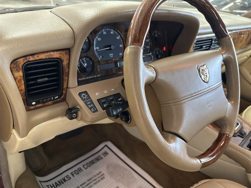 Used 1997 Jaguar XJ Vanden Plas RWD image 14