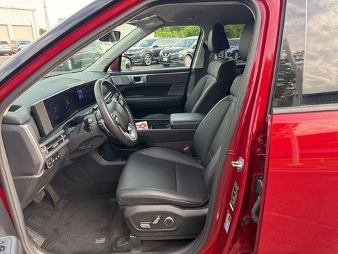 Used 2025 Hyundai Santa Fe SEL image 9