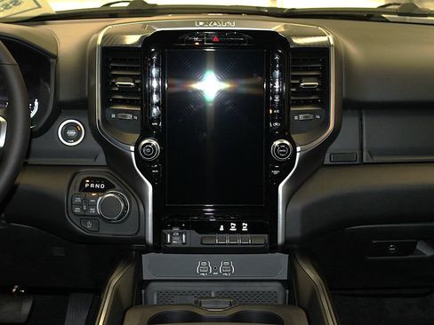 New 2026 RAM 1500 Big Horn AWD/4WD image 14