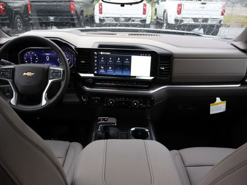 New 2026 Chevrolet Silverado 1500 LTZ w/ LTZ Premium Package AWD/4WD image 22
