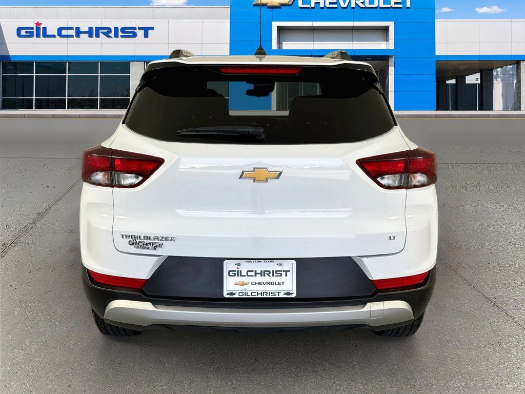 Used 2025 Chevrolet TrailBlazer LT FWD image 6