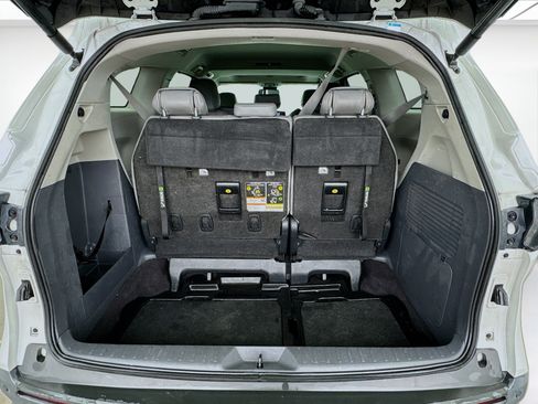 Used 2022 Toyota Sienna XLE w/ XLE Plus Package image 18