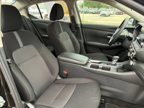 Used 2025 Nissan Sentra SV FWD image 29