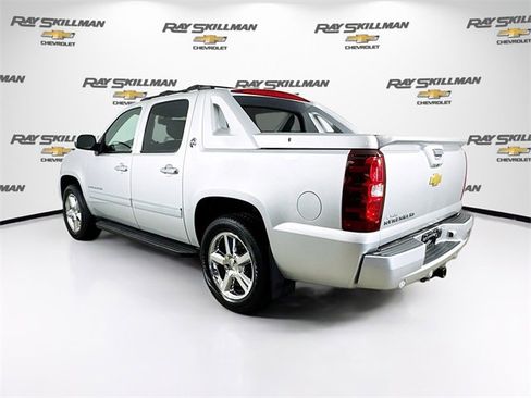 Used 2013 Chevrolet Avalanche LTZ image 5