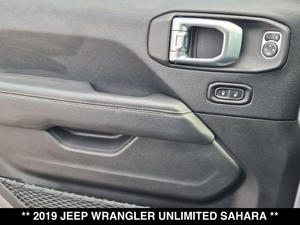 Used 2019 Jeep Wrangler Unlimited Sahara AWD/4WD image 26