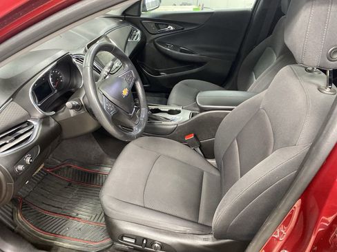 Used 2018 Chevrolet Malibu LT image 30