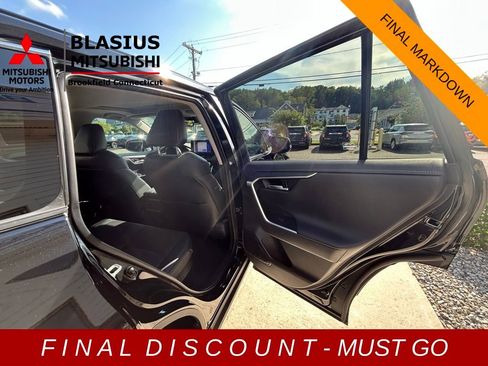 Used 2023 Toyota RAV4 Limited image 27