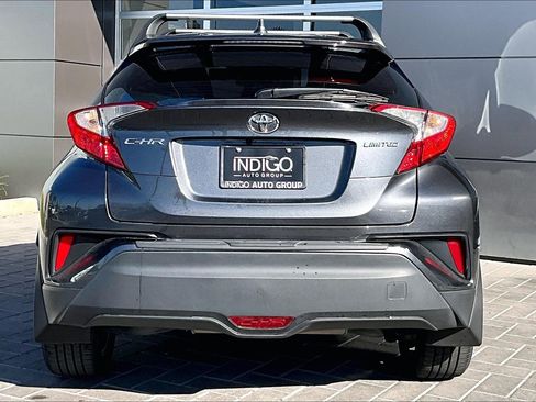 Used 2022 Toyota C-HR XLE image 4