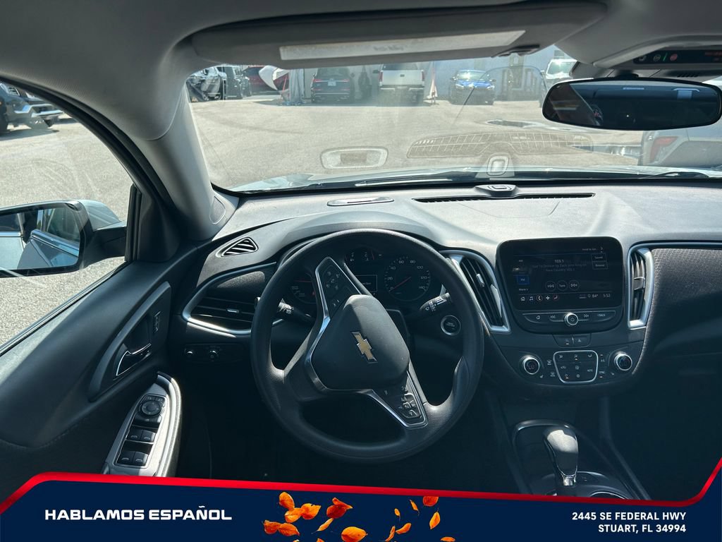 Used 2025 Chevrolet Malibu LT FWD image 13