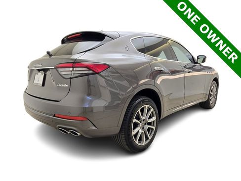 Used 2021 Maserati Levante S image 9