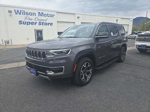 Used 2024 Jeep Wagoneer Series III AWD/4WD image 1