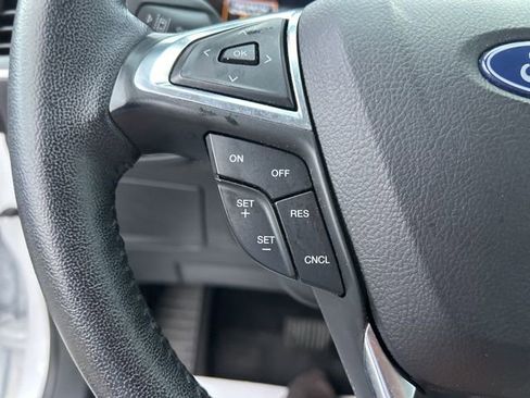 Used 2023 Ford Edge SEL image 18