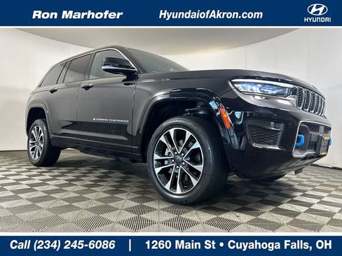 Used 2023 Jeep Grand Cherokee Overland w/ Luxury Tech Group IV AWD/4WD image 1