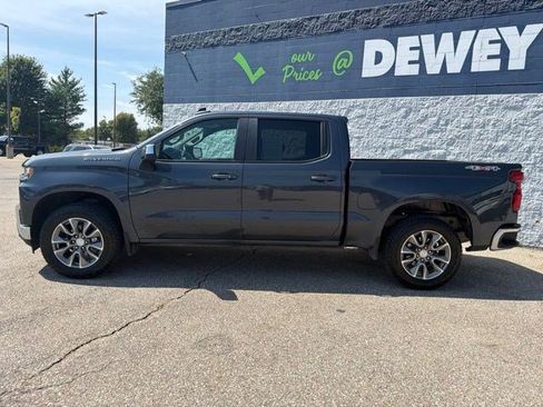 Used 2021 Chevrolet Silverado 1500 LT AWD/4WD image 2